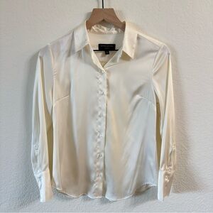 Banana Republic Satin Classic Shirt – XS Petite Snow Day Color